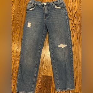 These are blue Zara jeans in size kids/junior 11-12!